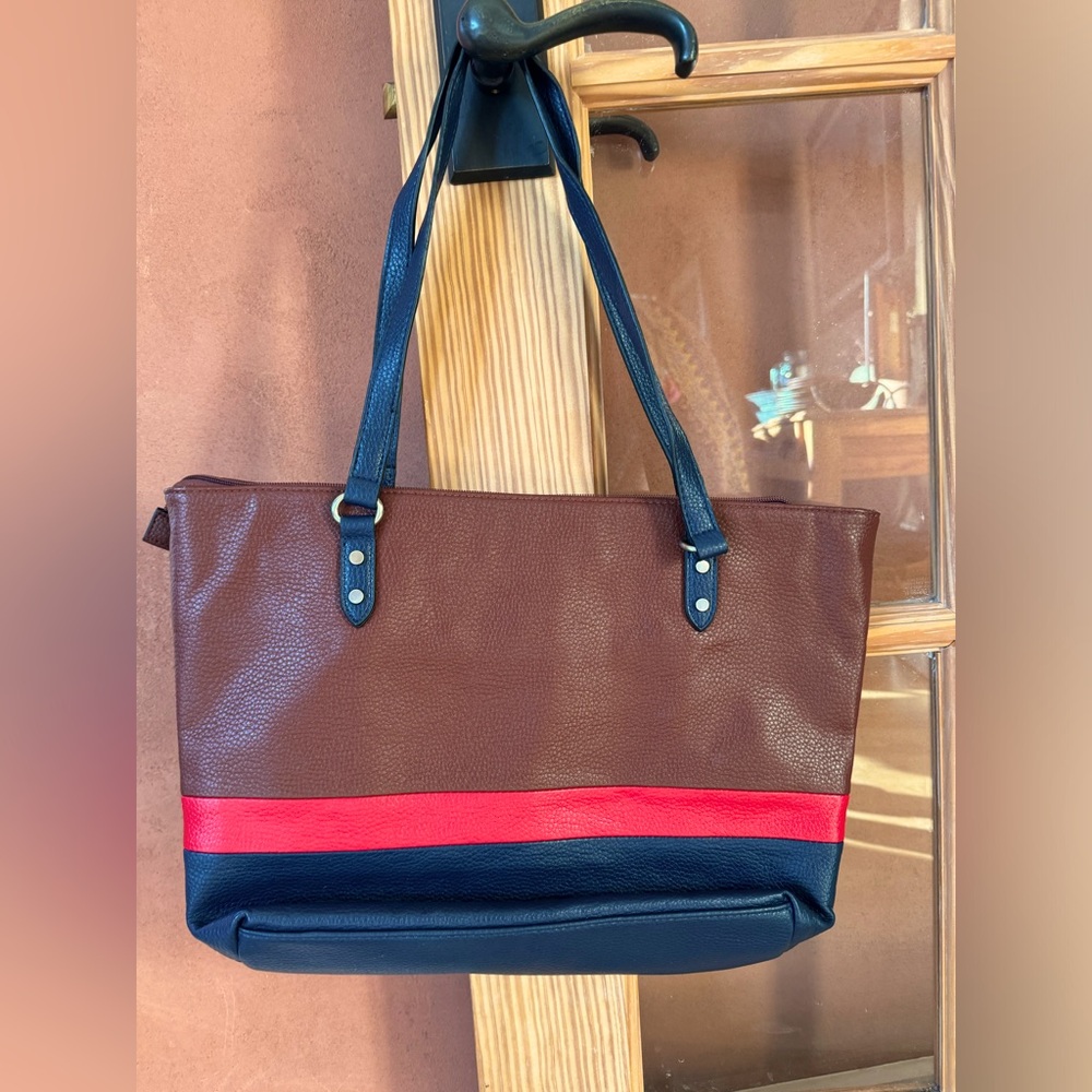 NWOT Merona Faux Leather Bag - perfect condition!